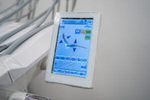 Denti fissi sì, ma senza fretta: una guida pratica all’implantologia